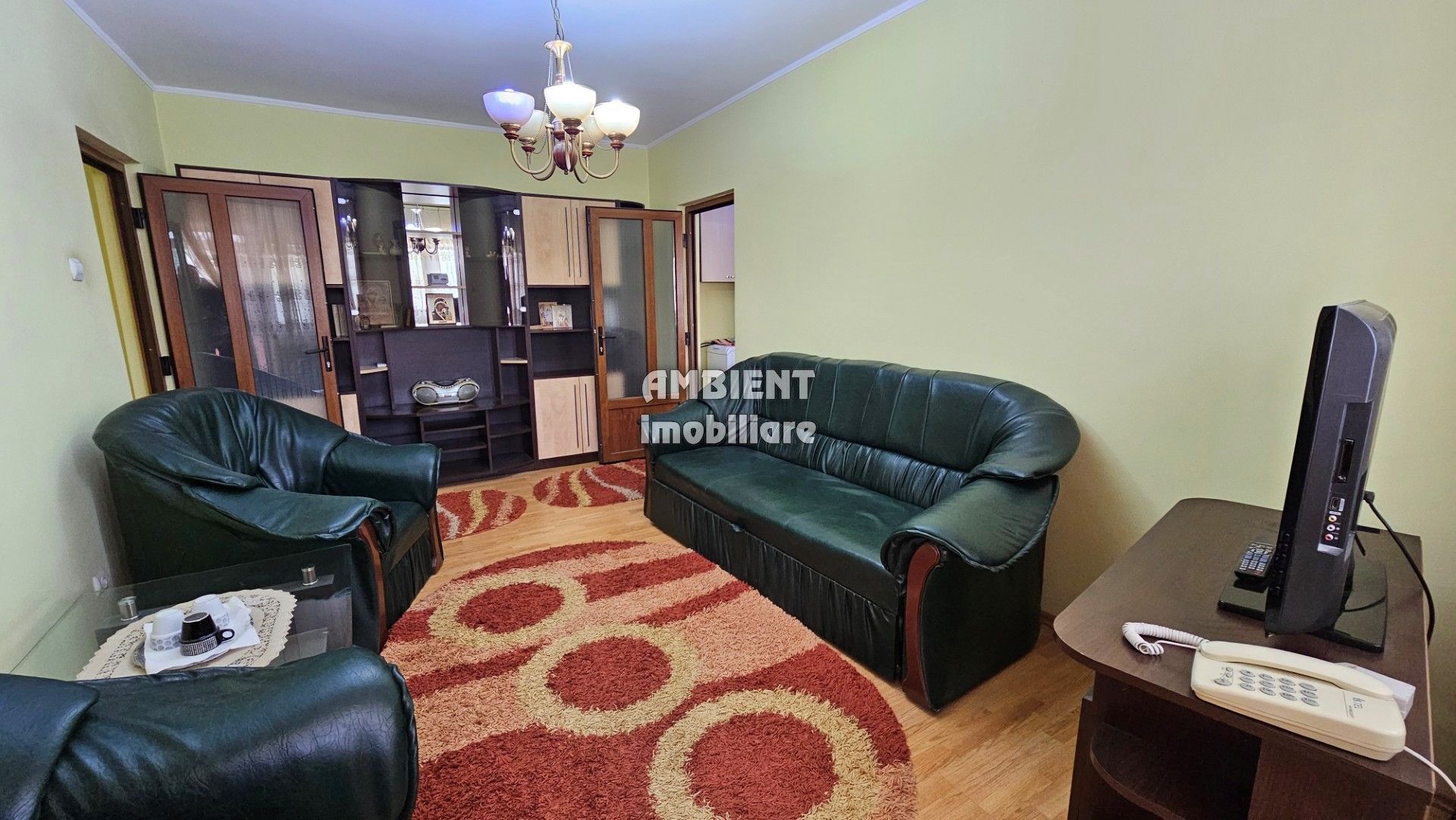 Apartament cu 3 camere, etaj 1, mobilat si utilat, zona CENTRU; - Poză 1