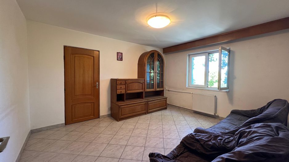 3 camere cu vedere la Parc Humulesti - Poză 2