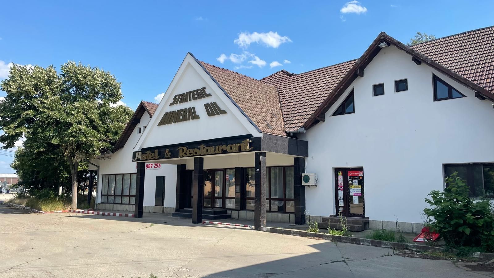 HOTEL DE INCHIRIAT CU 14 CAMERE SI PARCARE BORS E60 - Poză 1