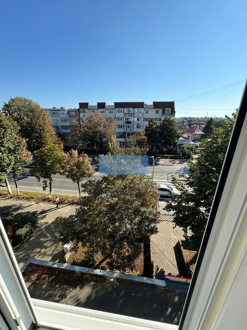 De vanzare apartament 3 camere - Poză 16