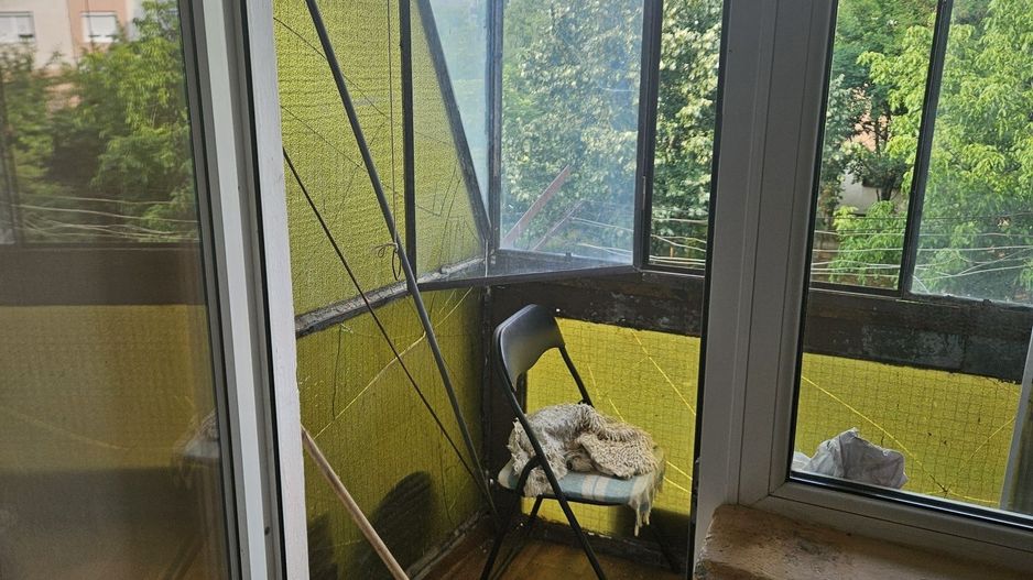 BRASADAS vinde garsonieră NEFINISATA Ostrovului etaj 2/4. - Poză 2