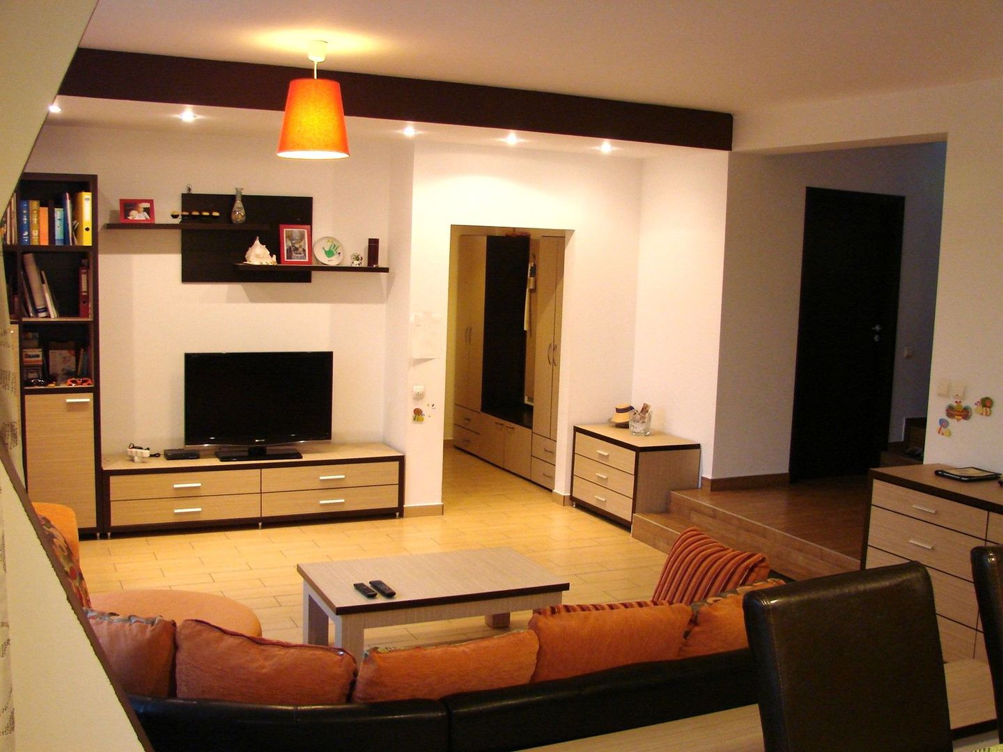 Vanzare vila individuala | 6 camere | Otopeni | Panouri solare - Poză 2