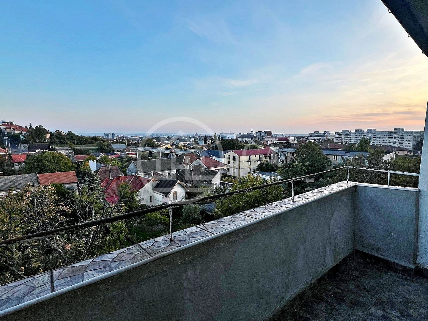 Apartament cu 2 camere de vanzare in zona centrala, Oradea - Poză 8