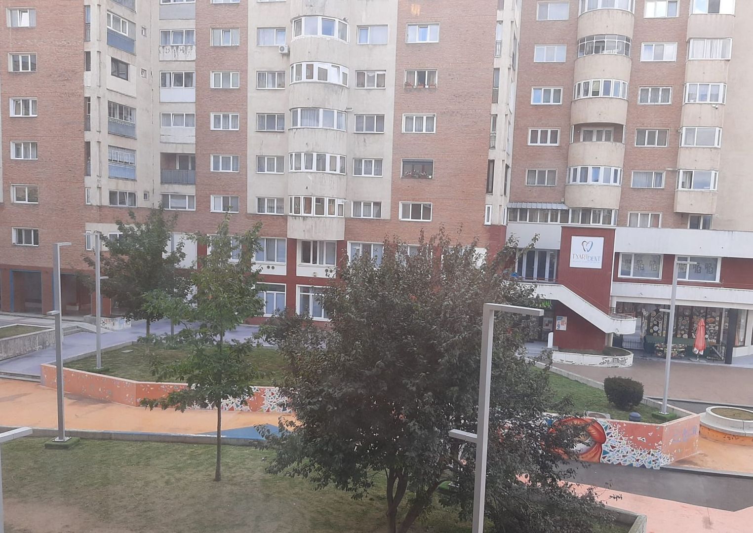Vanzare 3 camere complet renovat zona pietonala Racadau - Poză 5