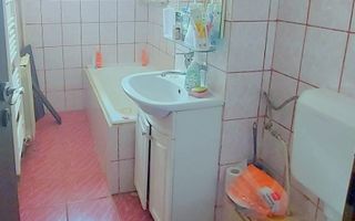 De vanzare apartament cu 4 camere, strada Anghel Saligny, 85.000 euro - Poză 2
