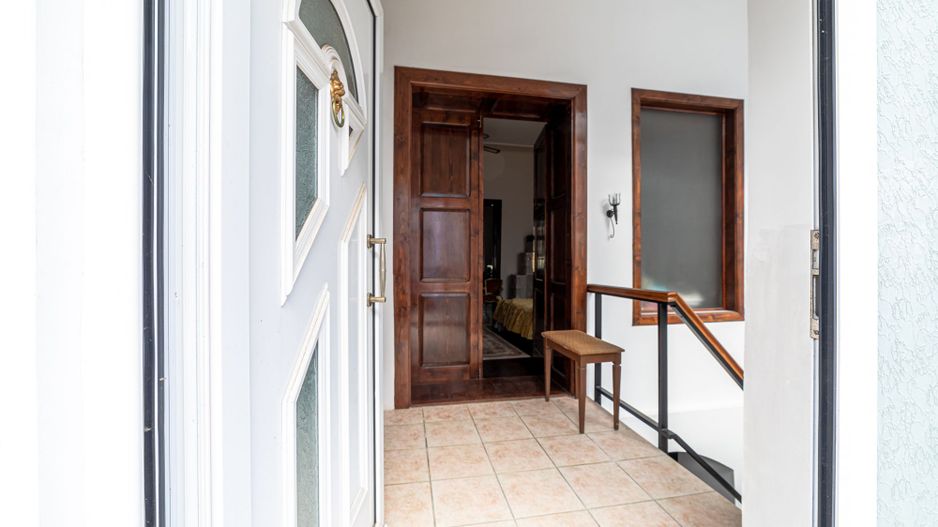Apartament spațios cu 4 camere situat Ultracentral - Poză 16