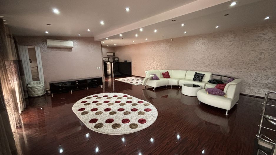 Casa 8 camere zona Colentina - Poză 1