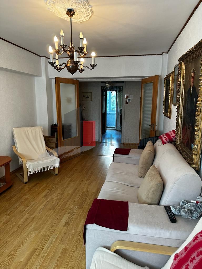 Apartament 4 camere Piata Gorjului - Poză 2