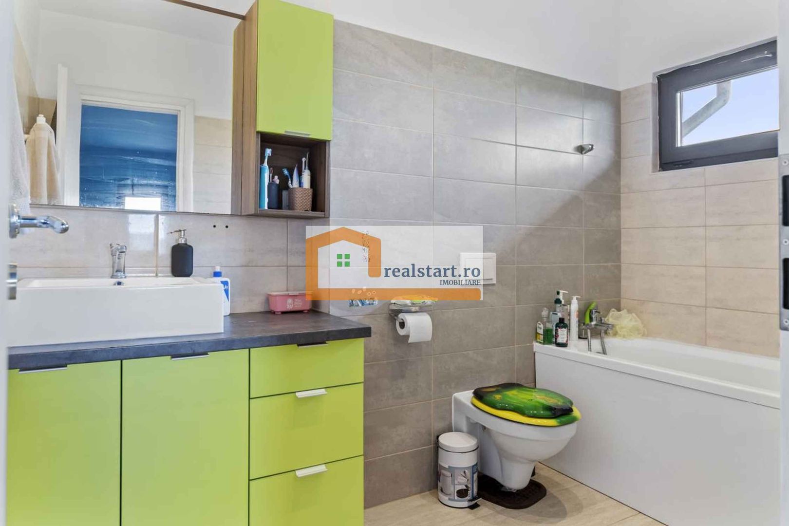 Prima inchiriere, Vila individuala cu teren de 400mp, zona de case noi - Poză 16