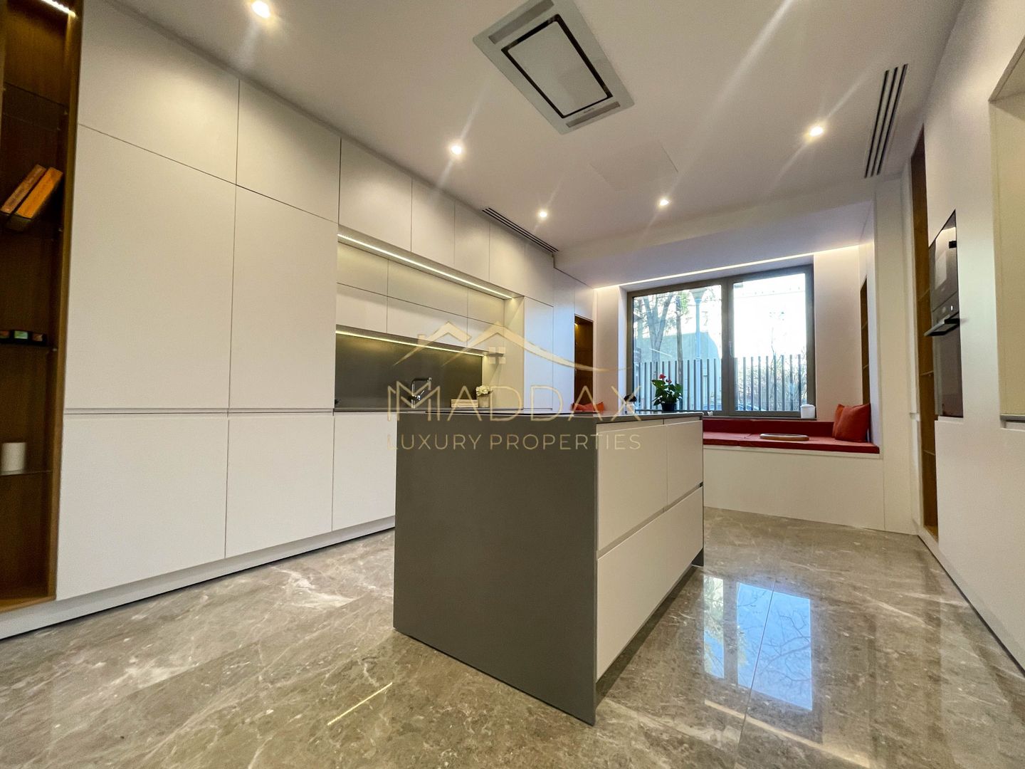 Masterpiece Villa // 940 sqm // 4 parking spaces // Domenii - Poză 16