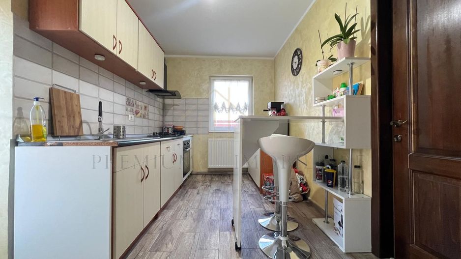 Casa de vanzare in Onesti - Poză 14