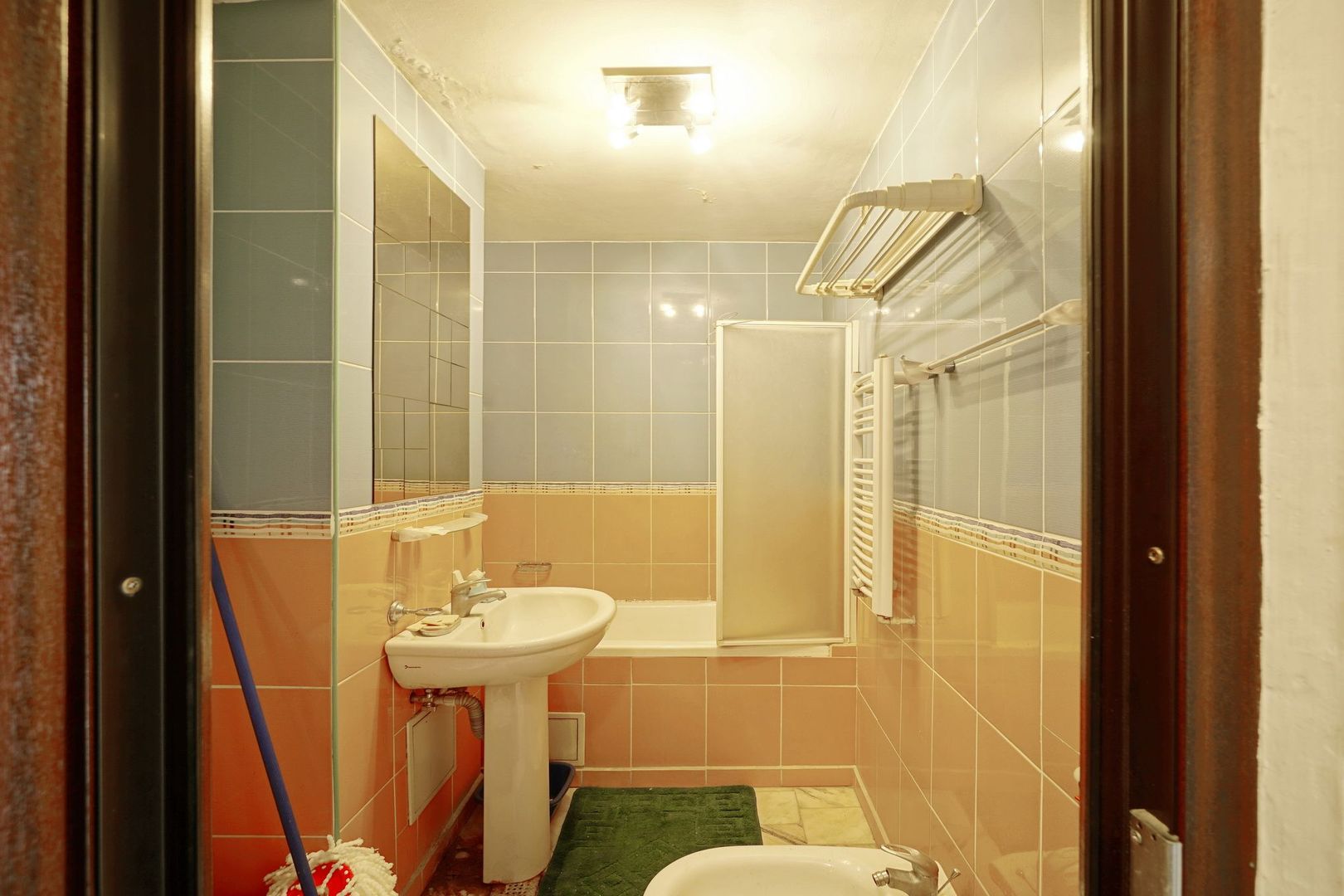 Apartament 5 camere in Piata Victoriei,bloc 1995 - Poză 11