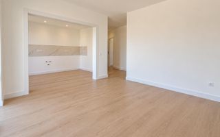 Etaj 1. Decomandat- bucatarie inchisa. Asfalt. - Poză 2