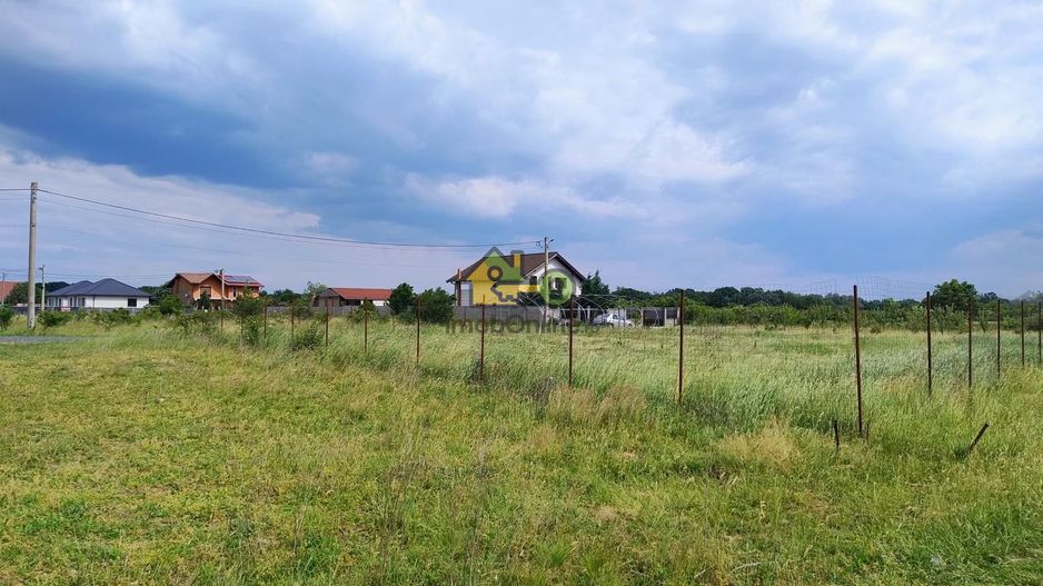 teren intravilan in sag 1271 mp - Poză 1