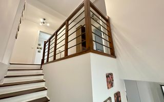 Casa la cheie, curte individuala, jaluzele electrice, aer conditionat - Poză 12