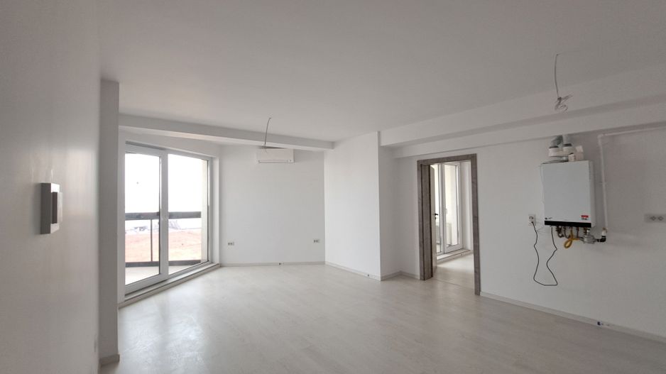 Apartament tip Penthouse cu 3 camere, 2 bai, NOU - Poză 9