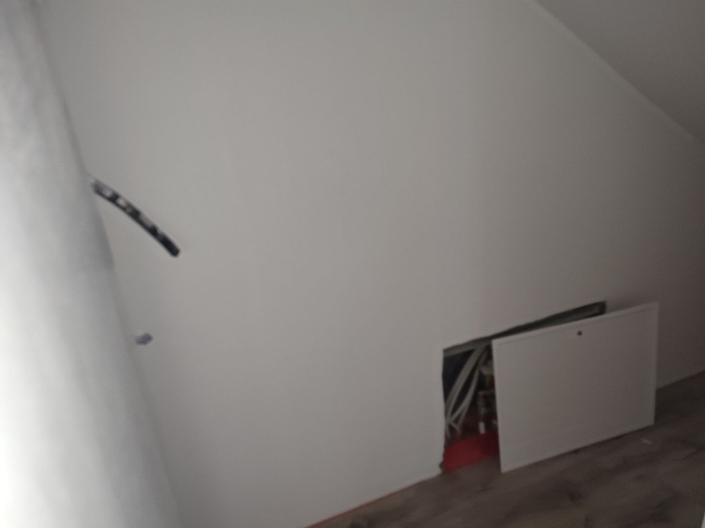 Sacalaz, 1/2 Duplex pe Etaj, 4 Camere,2 Bai,Terasa Acoperita - Poză 9
