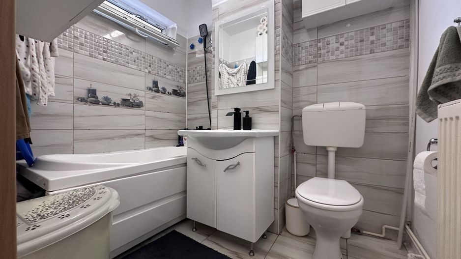 Primitor și luminos! Vânzare apartament cu 2 camere în M6, Târgoviște. - Poză 12