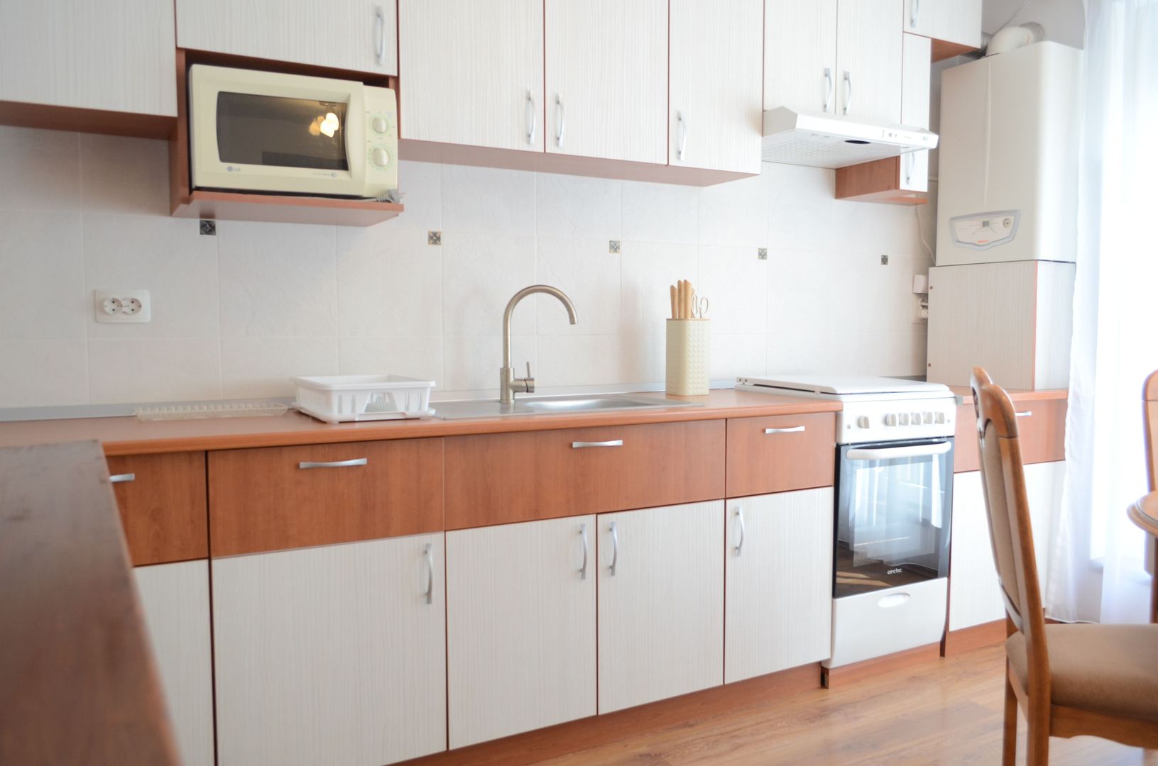 Apartament cu scara interioara si garaj in cartier Grigorescu - Poză 5