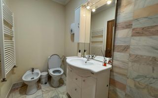 Apartament spatios etaj 1 I pretabil locuinta sau activitate profesion - Poză 15