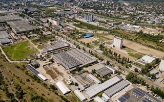 Proprietate speciala | Hale de productie si birouri - Poză 24