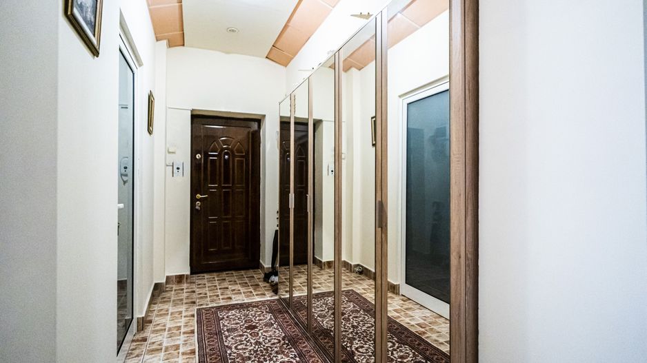 Vatra Luminoasa, bloc caramida reabilitat, parter inalt, renovat, parc - Poză 6