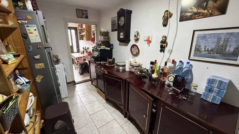 Casă corp C1 84mp + casă corp C2 51mp+garaj+ grădină și teren 889mp - Poză 12