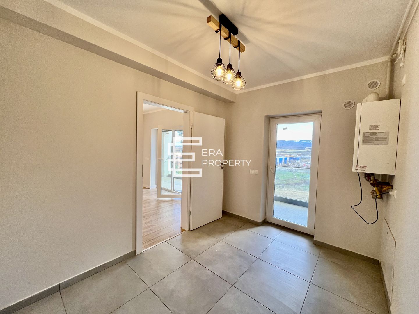 Apartament  54 mp- balcon 14 mp- aer conditionat- zona Aeroport /Sibiu - Poză 3