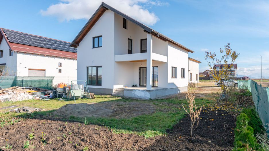 Casă nouă în Bod, P+M, de vânzare "la alb" sau "la cheie" - Poză 1