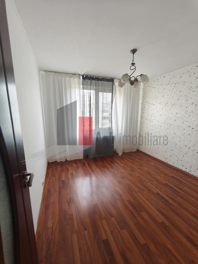 Apartament 3 camere Crangasi - Poză 2