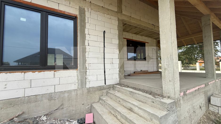 Casă semifinisată în Horodnic de Sus | 203 mp | Teren 1.000 Mp - Poză 16