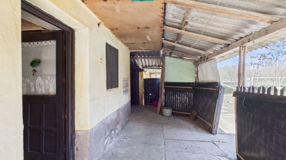 Casă cu 3 camere lângă frontiera Turnu - Poză 12