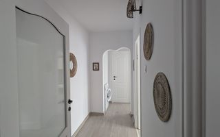 Închiriez apartament 3 camere - Poză 4