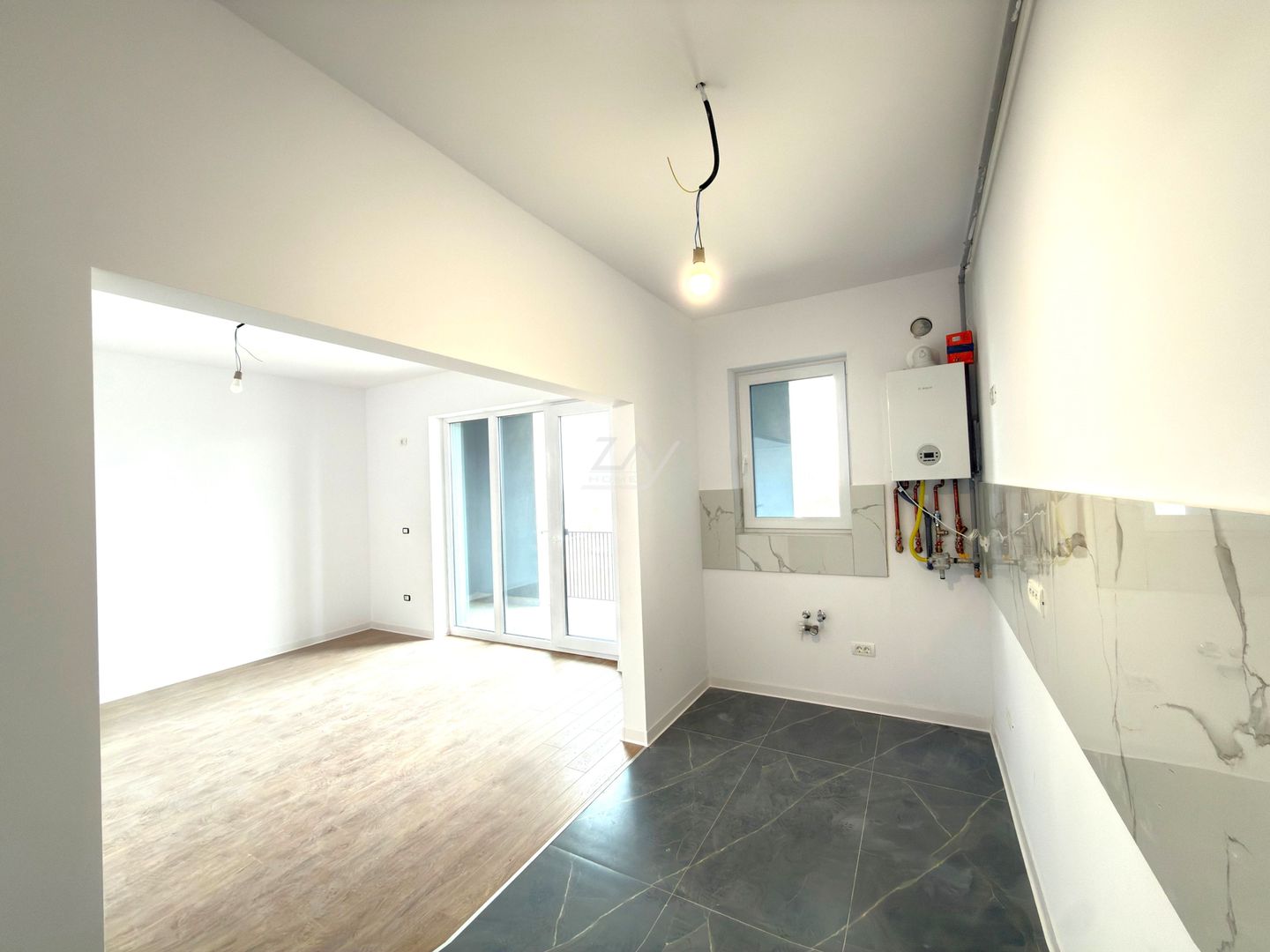 Bloc finalizat. Decomandat. Balcon mare. Loc de parcare. - Poză 2