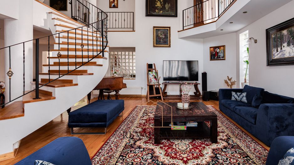 Timisoara - Girocului Vila 12 Camere 4 Bai | 497mp Utili 1373mp Teren - Poză 2