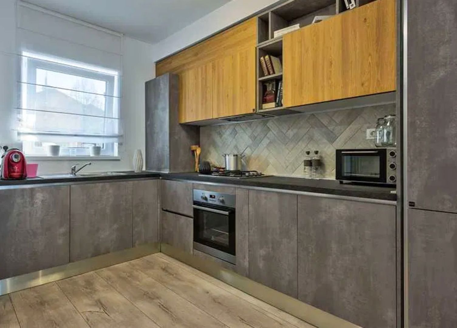 Inchiriere o casă tip duplex spațioasă și bine compartimentată - Poză 4