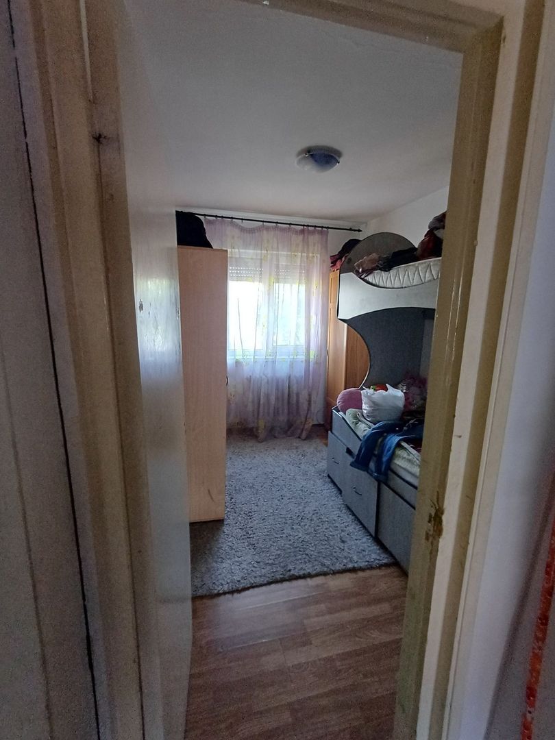 BRASADAS vinde ap 3 cam etaj 3/4 14 Mai. - Poză 6