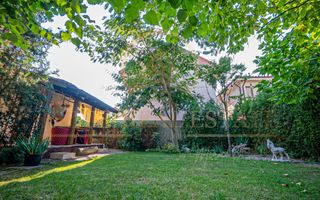 Viluta cocheta cu curte frumoasa in Mamaia Sat! - Poză 4