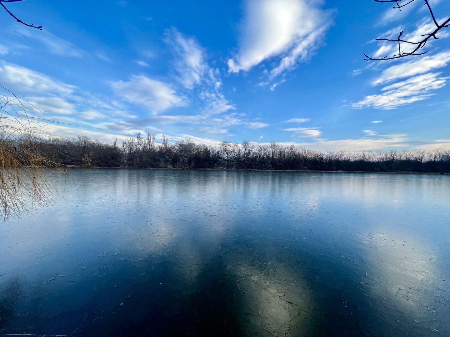 Teren 6000 mp pozitie deosebita lacul Baneasa adancime 140 m - Poză 21
