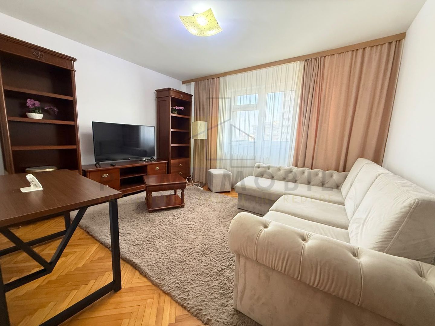 Apartament 2 camere, Hala Centrala, etaj 8, vedere panoramica, renovat - Poză 3