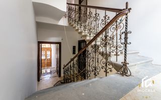 De vanzare Cladire bloc Istoric Central Arad D+P+E+M curte proprie - Poză 11