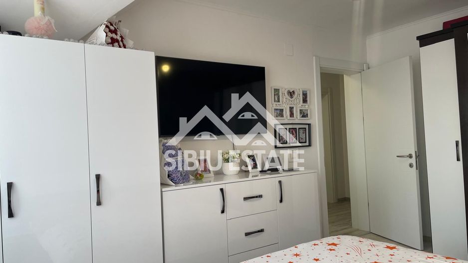 Apartament 3 camere 70 mp.  pod, loc de parcare-Selimbar - Poză 9