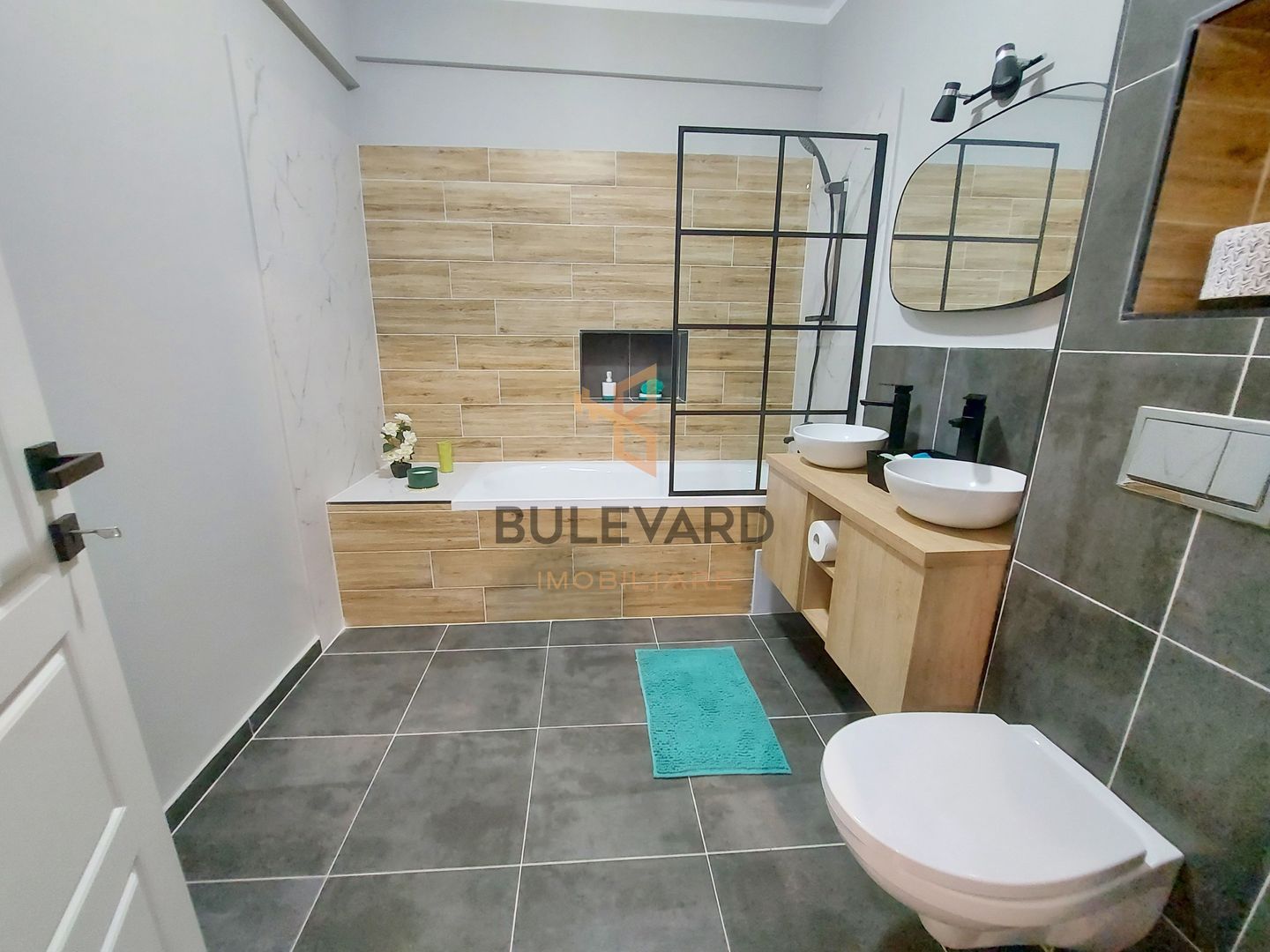 Apartament cu 3 camere ultrafinisat la cheie ! - Poză 8