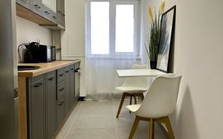 Apartament luminos. Finisat modern. Zonă liniștită. - Poză 4