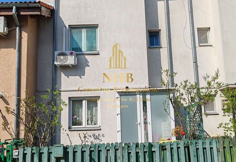 Casa de vanzare  -5camere- Ansamblul Rezidential Junior Pipera - Poză 1