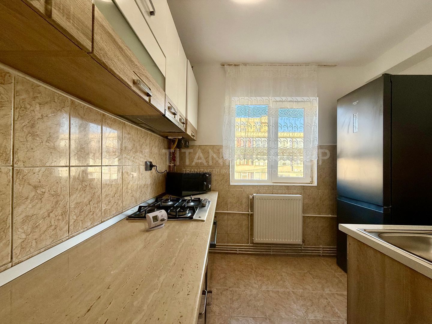 Garsoniera decomandata, etaj intermediar - Zona Tractorul, Coresi - Poză 5