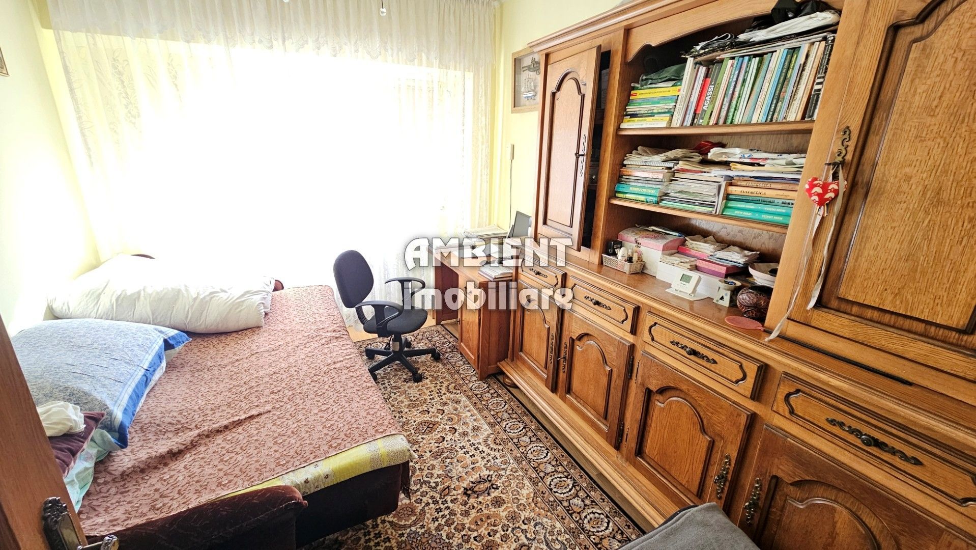 Apartament cu 3 camere, etaj 3, mobilat și utilat, zona GARA; - Poză 7