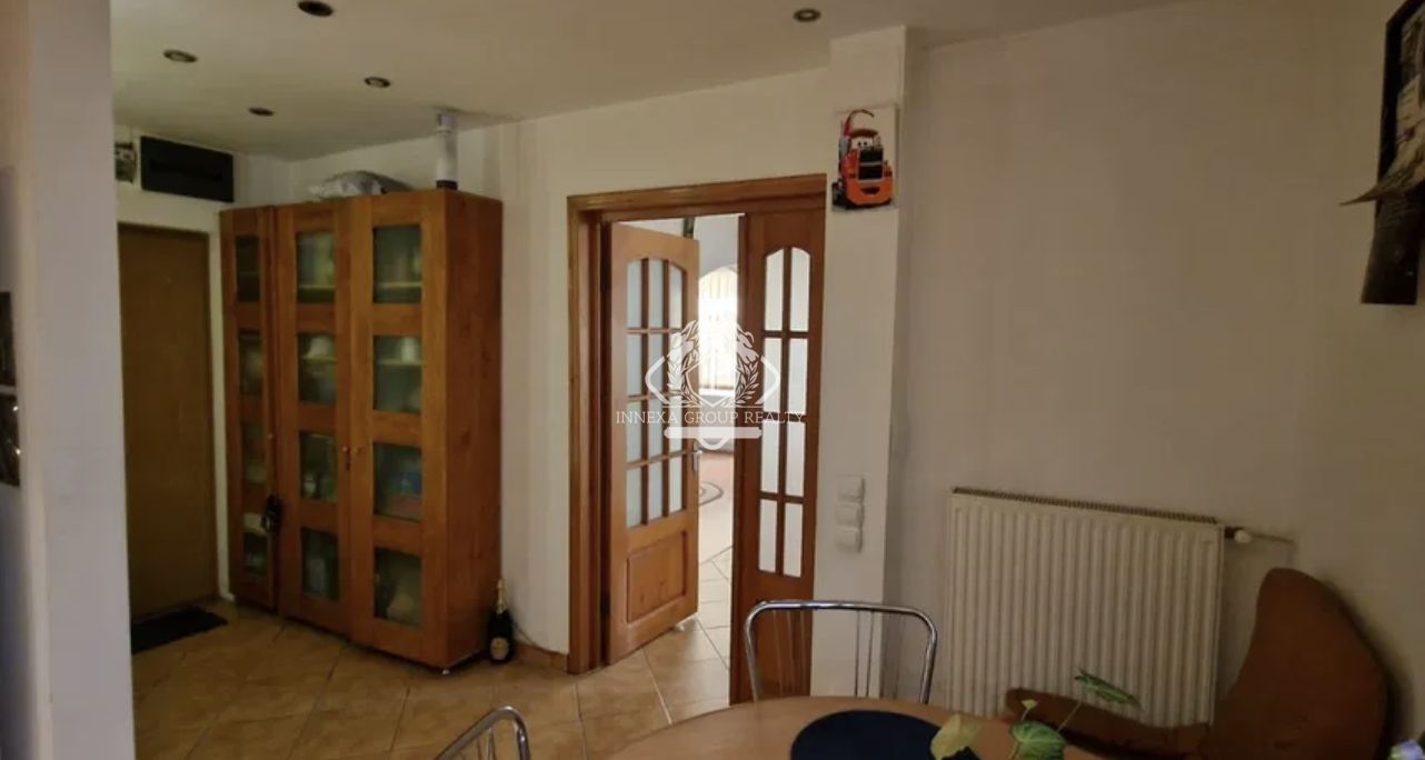 Teiul Doamnei | Apartament 3 camere | Etaj 4 | Bloc reabilitat - Poză 1