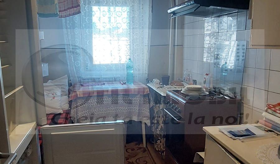 APARTAMENT 2 CAMERE DECOMANDAT PODU DE FIER 90000 EURO - Poză 6