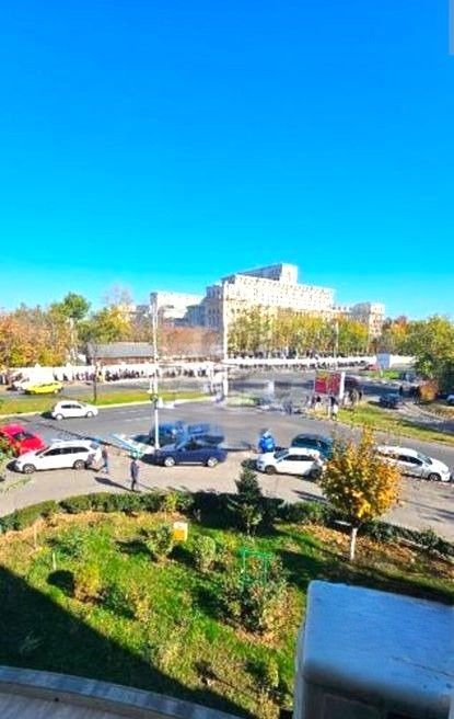 4 camere decomandat, etaj 2, vedere Casa Poporului, Calea 13 Septembrie - Poză 1